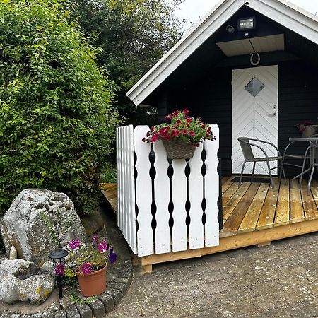 Stunning Romantic Cabin Close To Baltic See Idestrup Zewnętrze zdjęcie