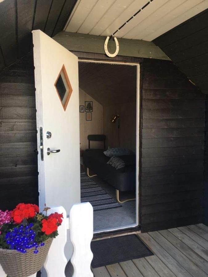 Stunning Romantic Cabin Close To Baltic See Idestrup Zewnętrze zdjęcie